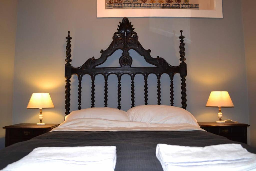 Space And Tradition In Apartment Lisbon