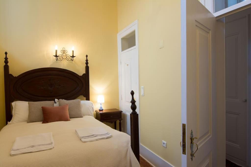 Space And Tradition In Apartment *